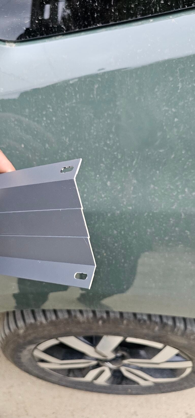 Panou solar pentru mașini, energie verde, sustenabilitate auto.