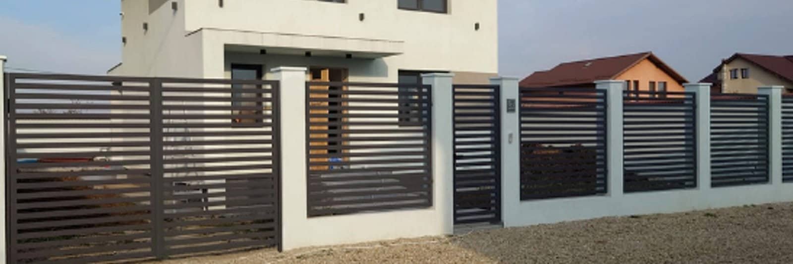 Garduri și porți metalice
